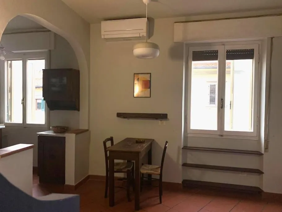 Nice Studio Outside Ztl Firenze